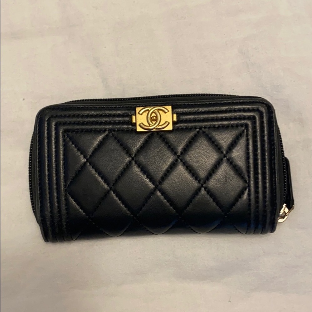 Chanel wallet